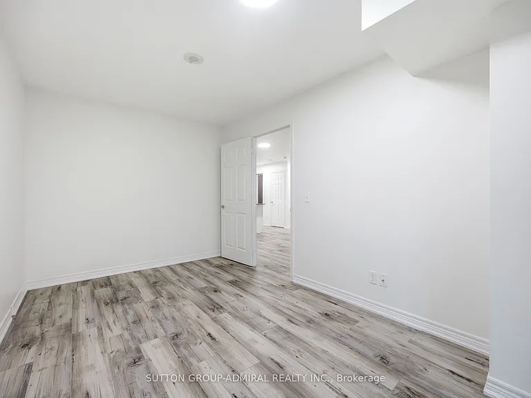 30 Grand Trunk Cres #309 — Photo 23