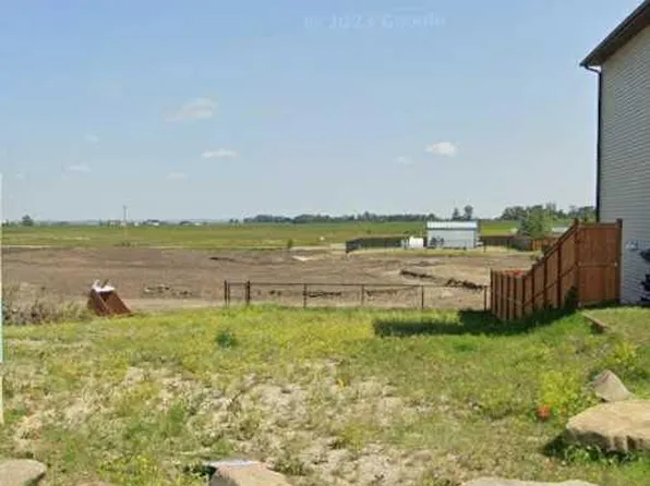 812 Lakewood Cir, Strathmore, AB T1P 0G7