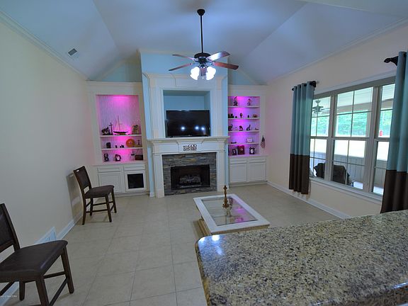 3rd image of 11439 Andrews Park Dr