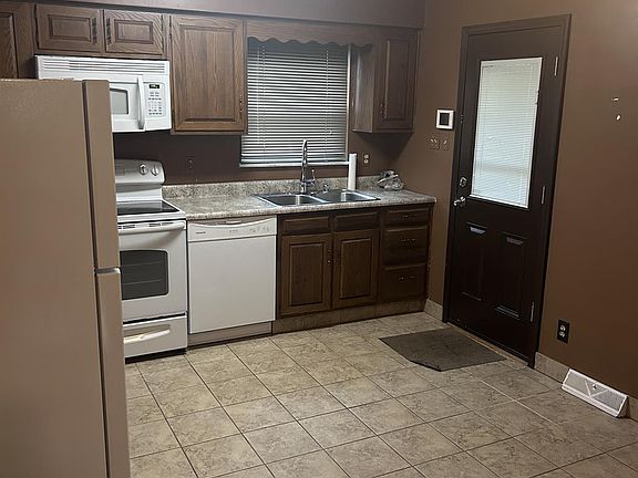 4th image of 9350 Jericho Dr