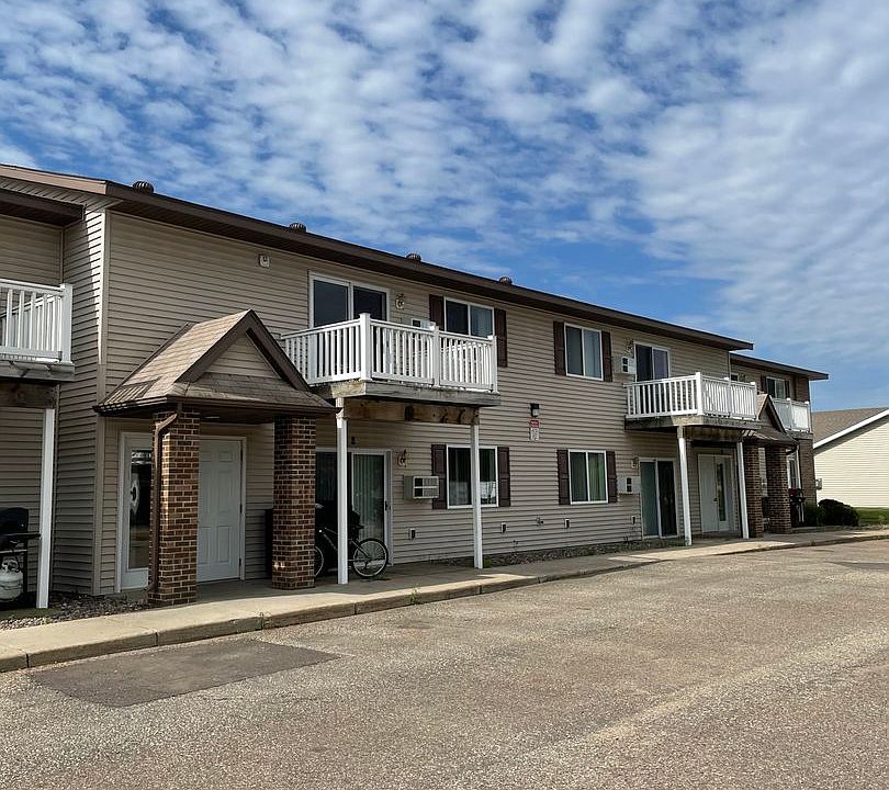 1st image of 4562 Arrowhead Dr APT 3