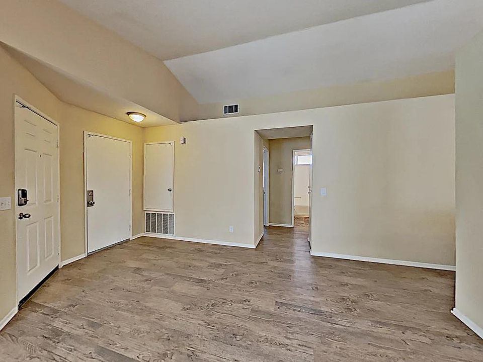 1st image of 45327 Zuma Dr