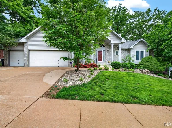 5127 Quail Creek Estates Ct, Saint Louis, MO 63128