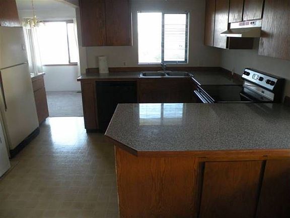 Kitchen and appliances