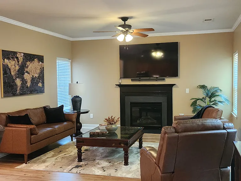 102 Waters Reach Ln — Photo 8