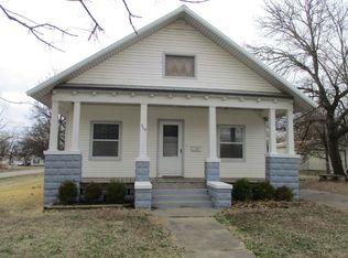 319 S Florida Ave, Columbus, KS 66725