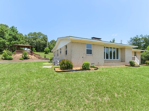 3rd image of 1304 Holmes Rd