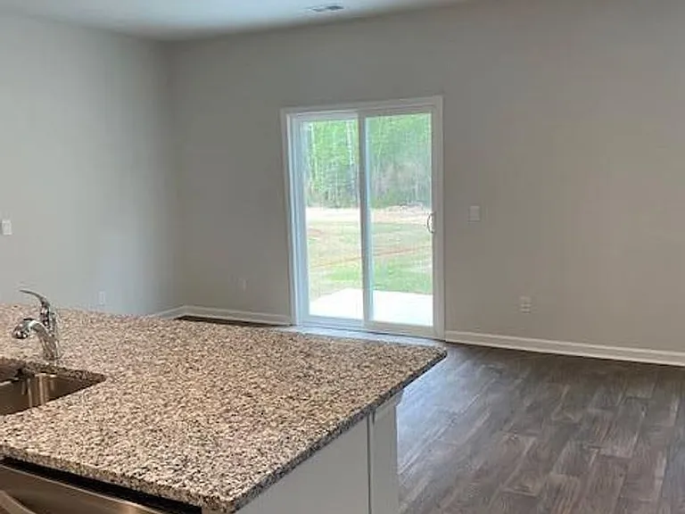121 Blossom Wood Ln — Photo 5