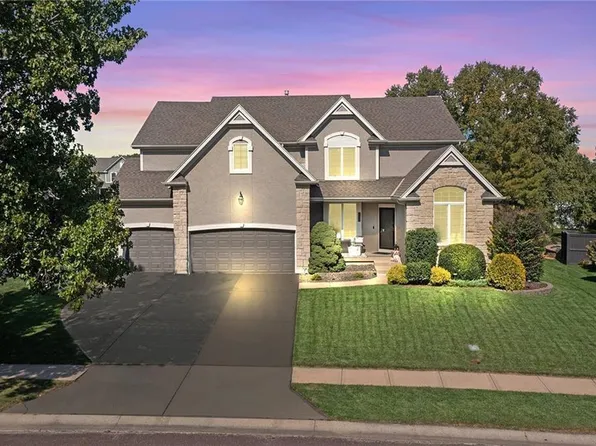 5308 W 161st St, Overland Park, KS 66085