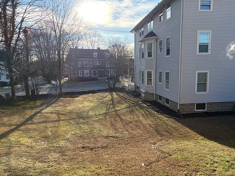 162 Elm St #3 — Photo 10
