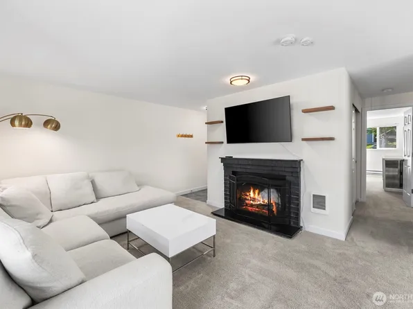 14221 NE 181st Place #P201, Woodinville, WA 98072