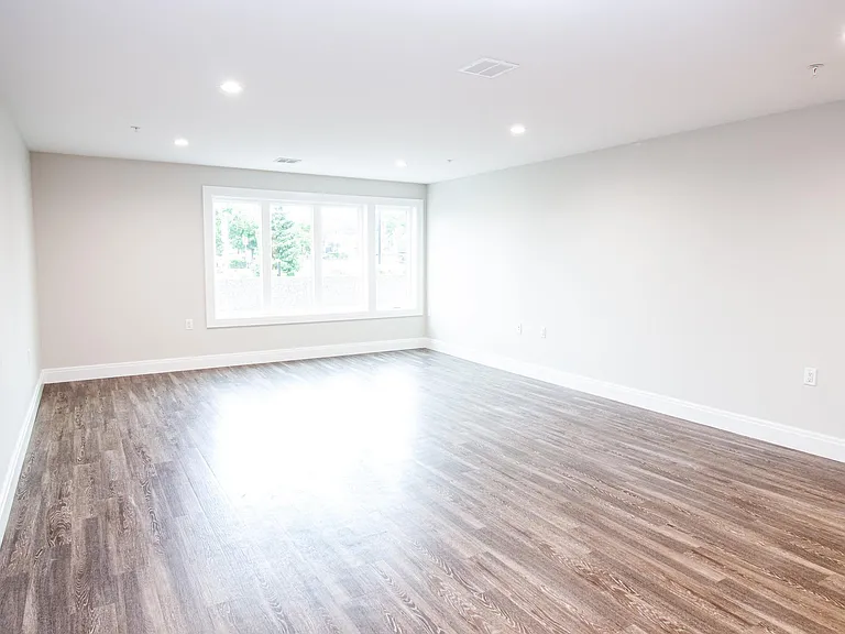 4810 Aschoff Pl #3C — Photo 3
