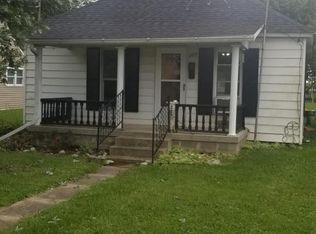 207 W Harrison Ave, Casey, IL 62420