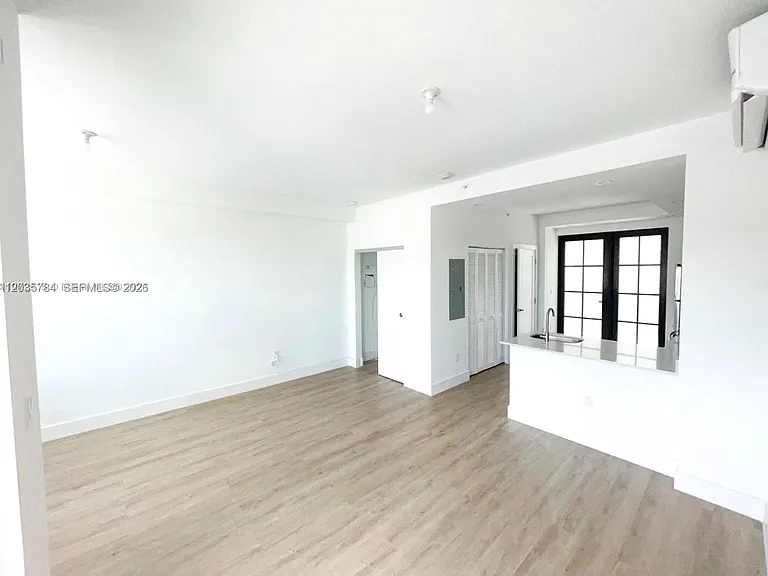 4100 Davie Rd #205 — Photo 8