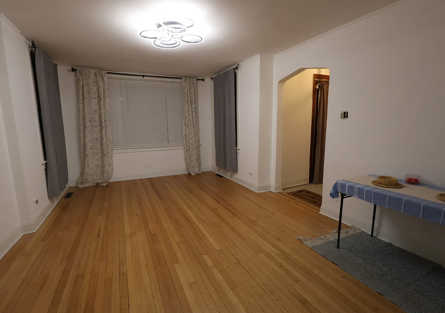 4 bed, 1720 sqft, $2,500 — Photo 2