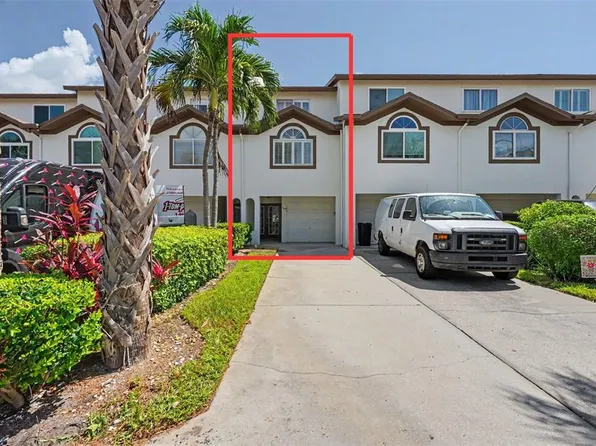 269 Madeira Cir, Tierra Verde, FL 33715