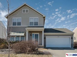 11288 Northridge Dr, Gretna, NE 68028
