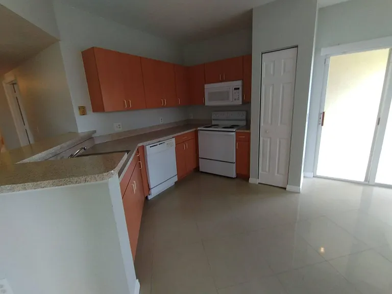 2307 Belmont Ln #2307 — Photo 13