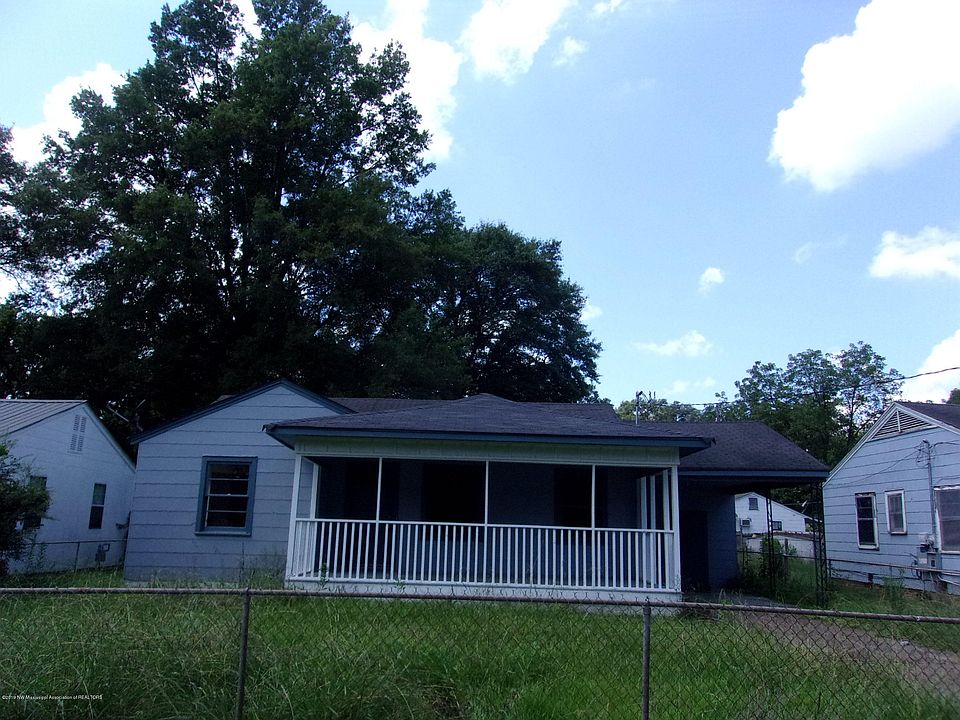 1st image of 605 E Circle Dr