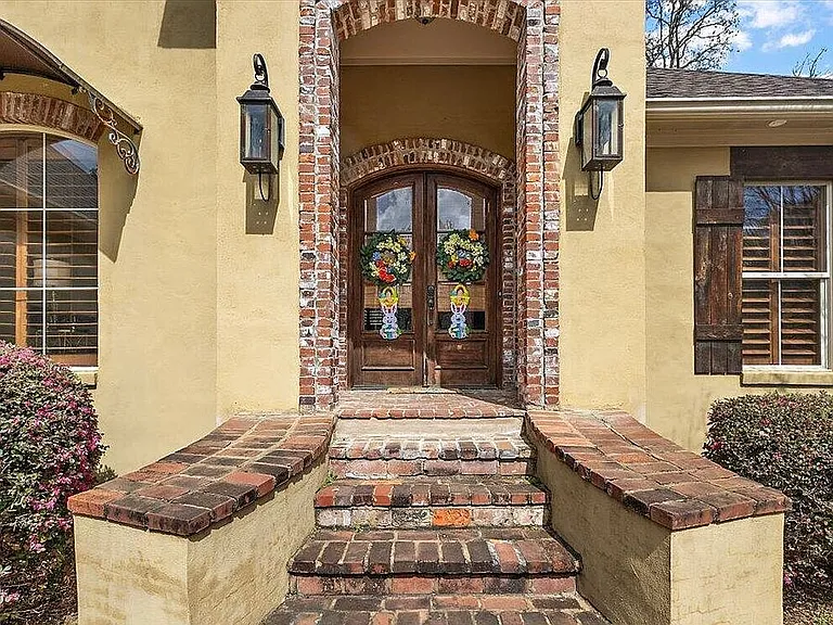 141 Wind Dance Dr — Photo 2