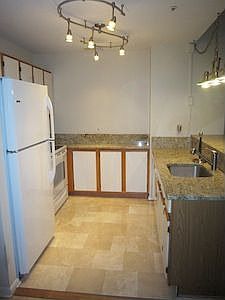 4th image of 50 Greystone Ct APT I
