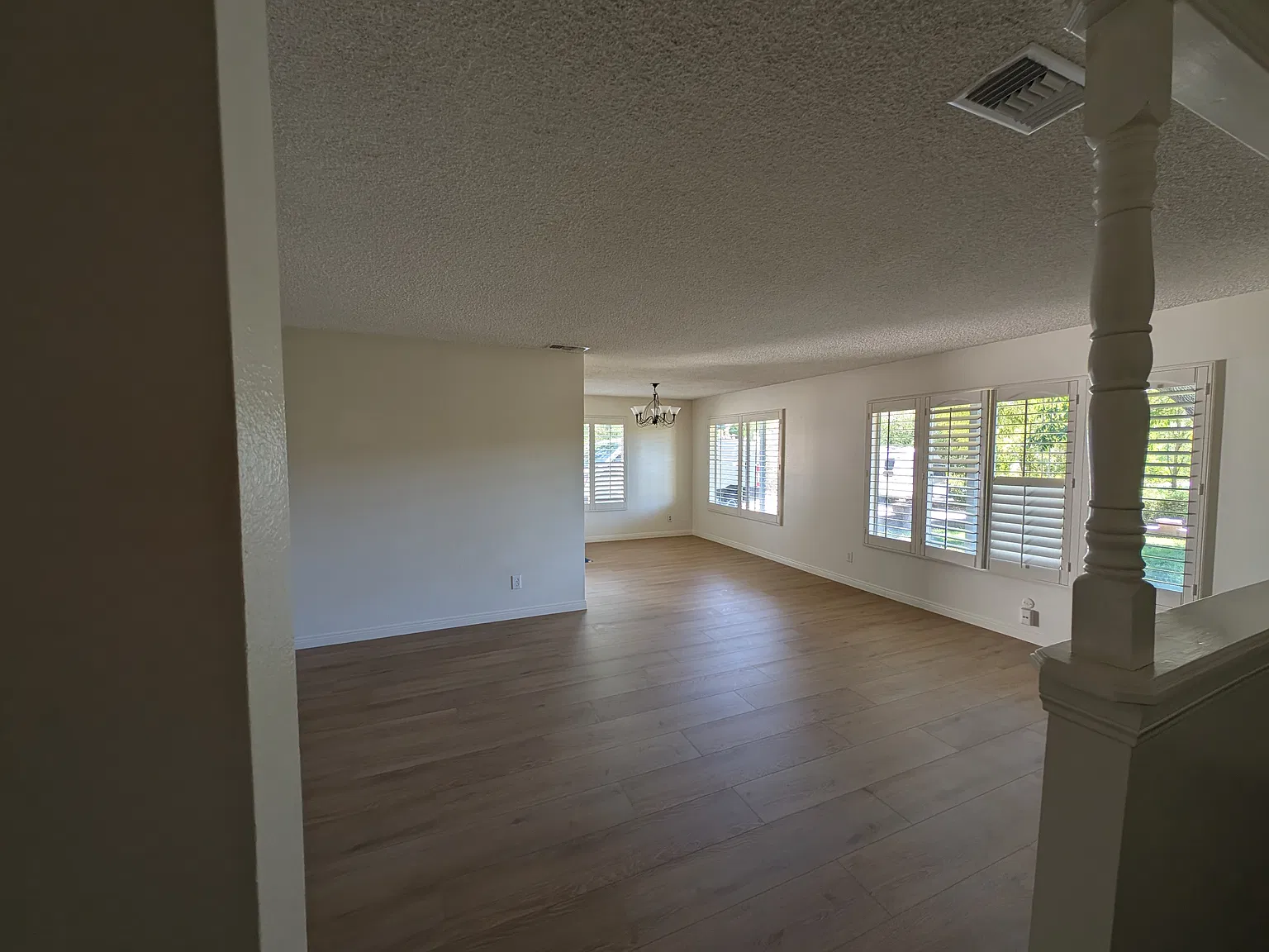 3 bed, 2287 sqft, $2,850 — Photo 4