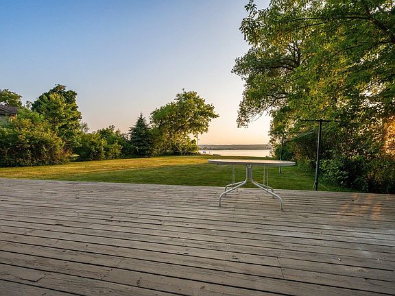 3rd image of 1217 Peninsula Dr