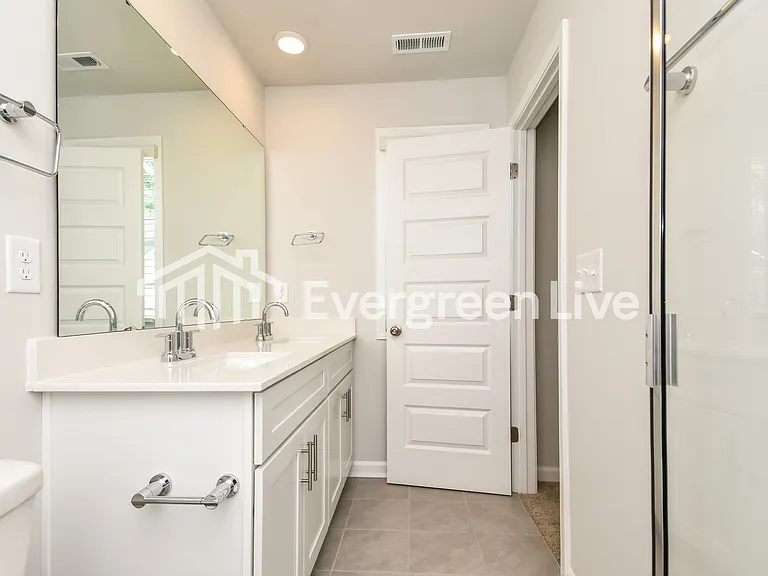 548 Hodge Rd — Photo 15