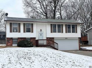 2931 SW Tutbury Town Rd, Topeka, KS 66614