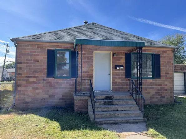 1515 W 9th St, Hastings, NE 68901