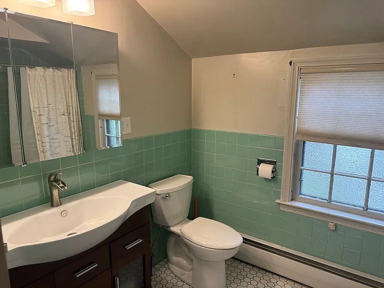 85 Underclyffe Rd — Photo 5
