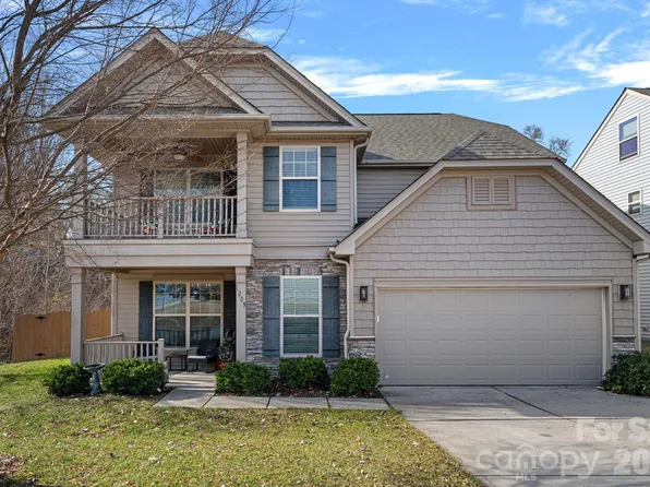 1203 Guadalupe Ln, Charlotte, NC 28214