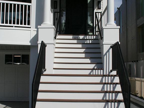 3rd image of 1403 Bunting Ave