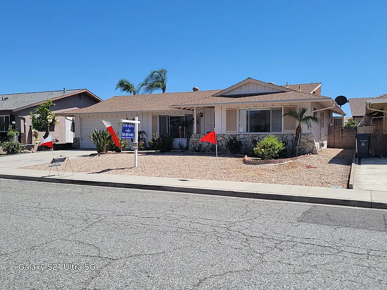 1171 Sandlewood Dr — Photo 2