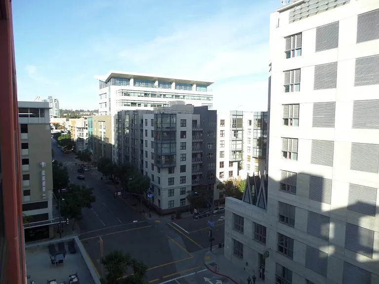 350 11th Ave #927 — Photo 12