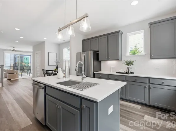 2148 Electric Ln, Charlotte, NC 28205