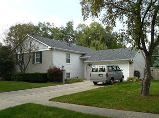 74 University Dr, Buffalo Grove, IL 60089