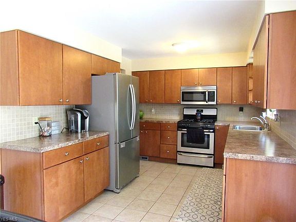 4th image of 3304 Elgin Dr