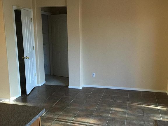 4th image of 3542 N 130th Dr