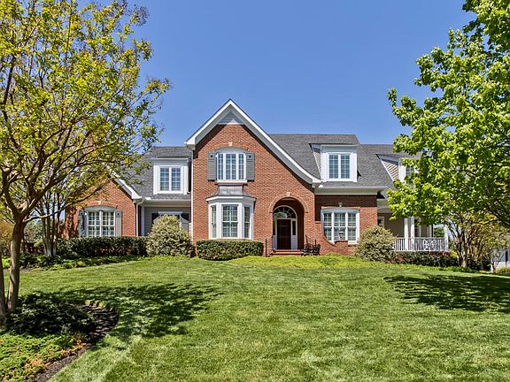 2nd image of 523 Saint Charles Ln