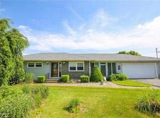 2611 Community Dr, Bath, PA 18014