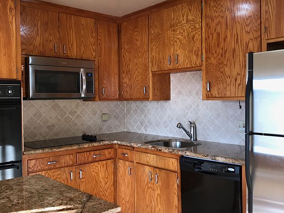 4th image of 1292 Edgewood Way