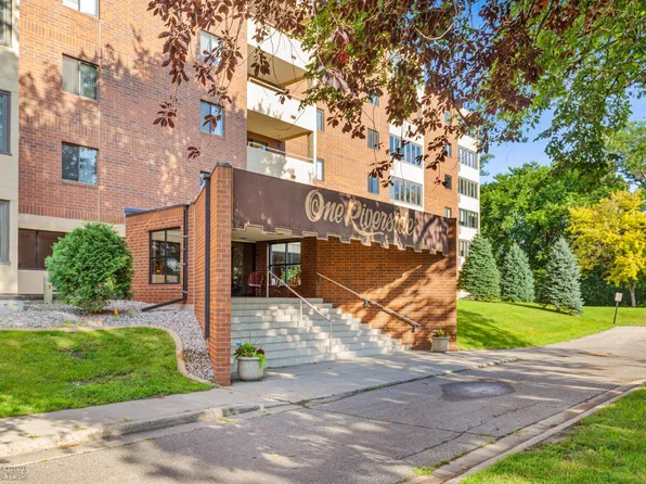 105 3rd St N APT 608, Moorhead, MN 56560
