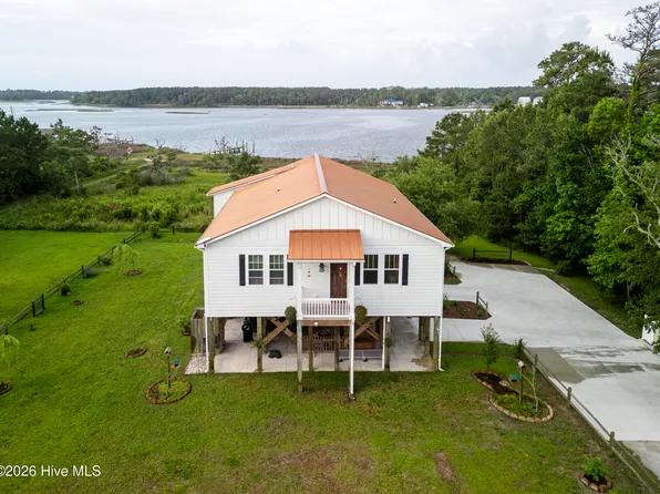 144 Ray Lane, Swansboro, NC 28584