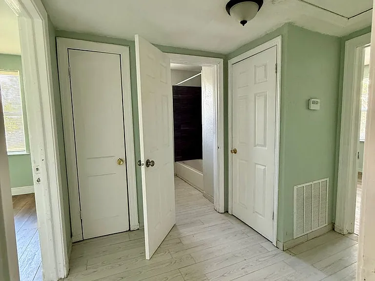 844 Saranac St — Photo 18