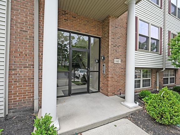 2nd image of 142 Palisades Poin Unit 4