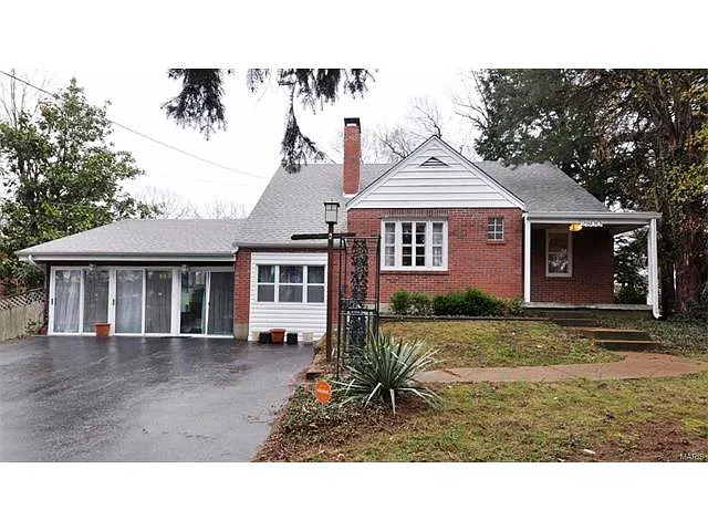2800 Sims Ave photo 1