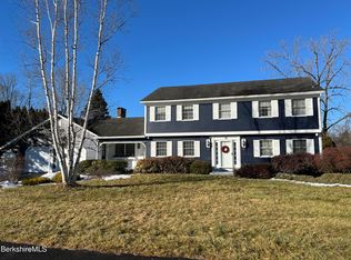 26 Brookside Dr, Pittsfield, MA 01201