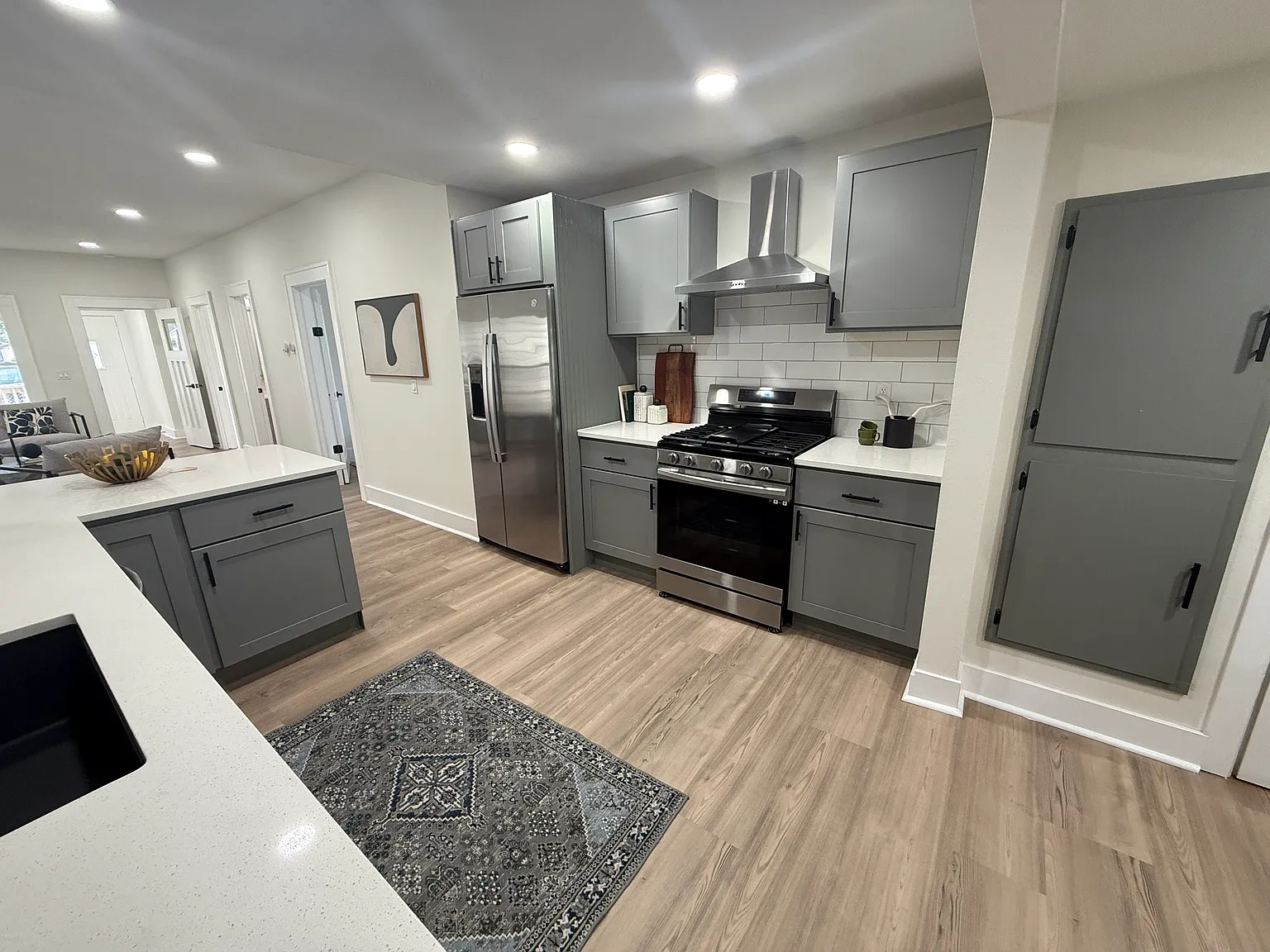 2050 E Grand Ave — Photo 4