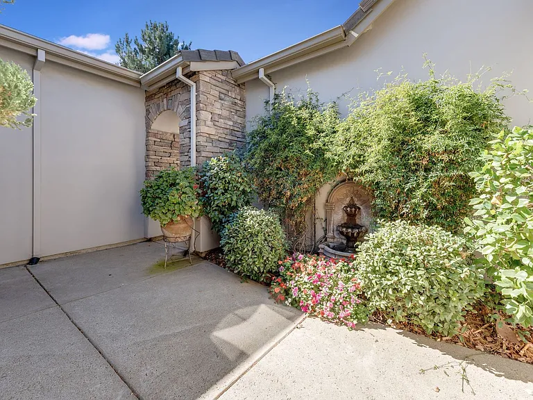 5035 Tesoro Way — Photo 9